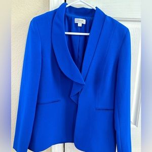 Women’s Tahari Blazer